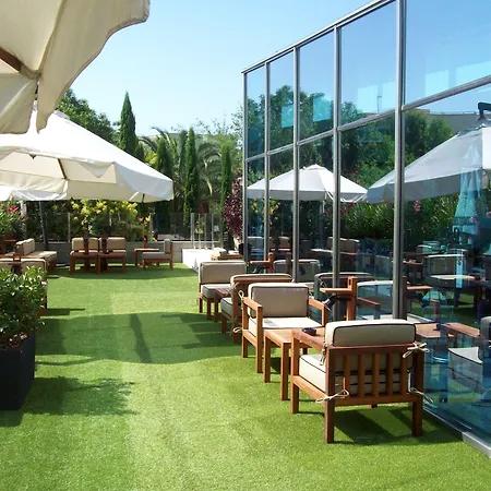 Sol By Meliá Port Hotel 4*